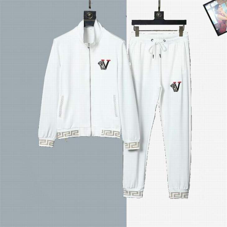 Picture of Versace Sweater Suits _SKUVersaceM-3XL12yr0842748